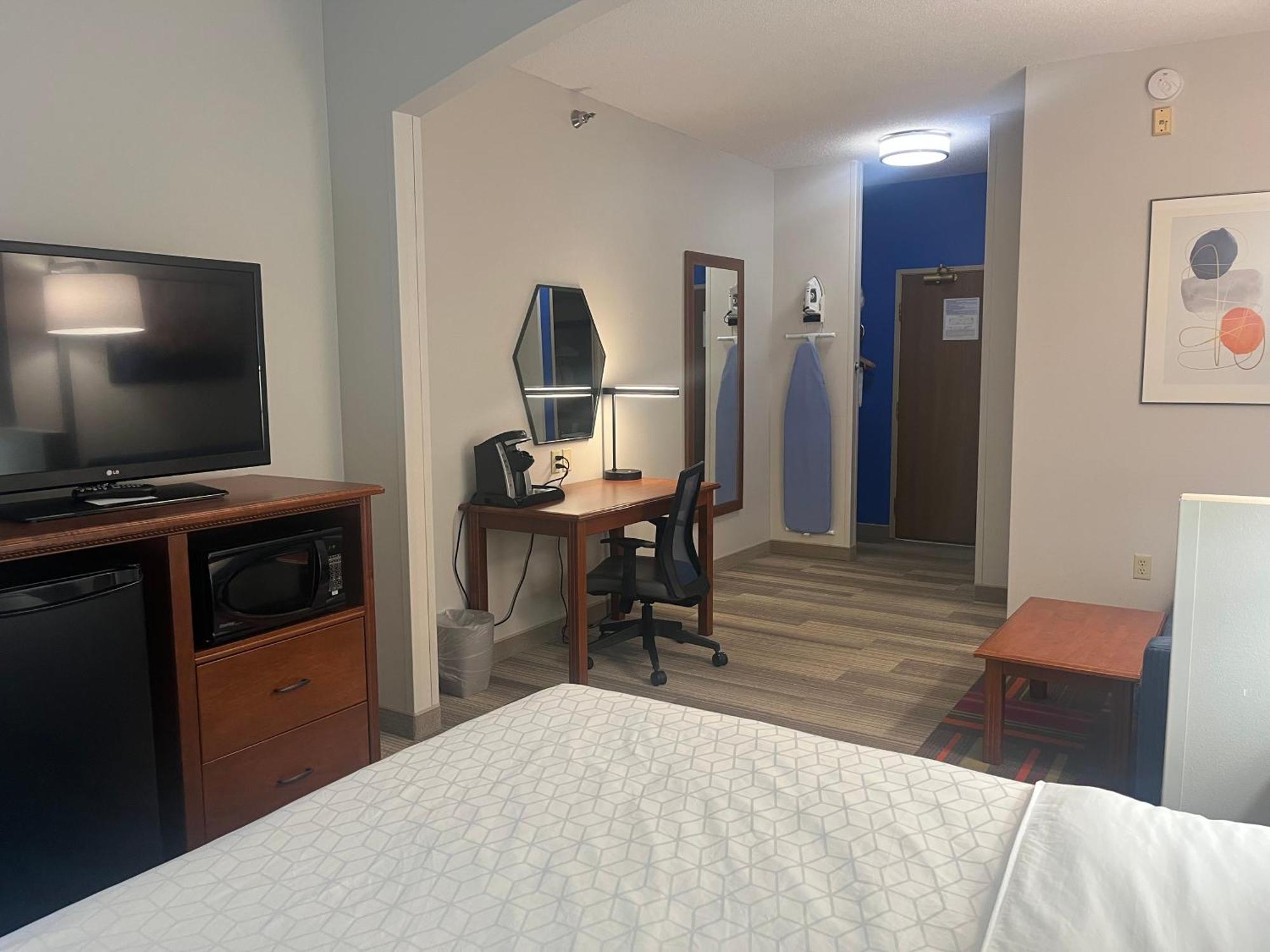 Holiday Inn Express Hotel & Suites Sioux Falls At Empire Mall By Ihg Dış mekan fotoğraf
