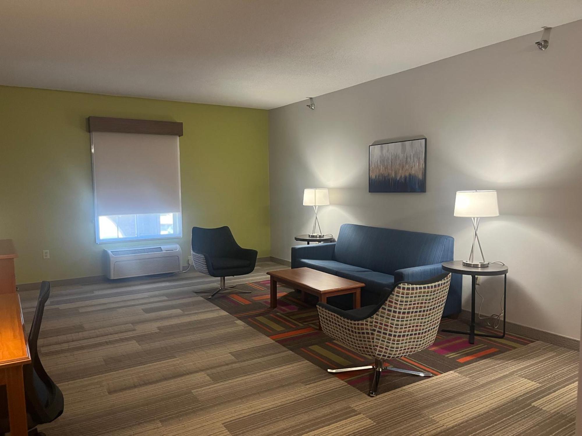 Holiday Inn Express Hotel & Suites Sioux Falls At Empire Mall By Ihg Dış mekan fotoğraf
